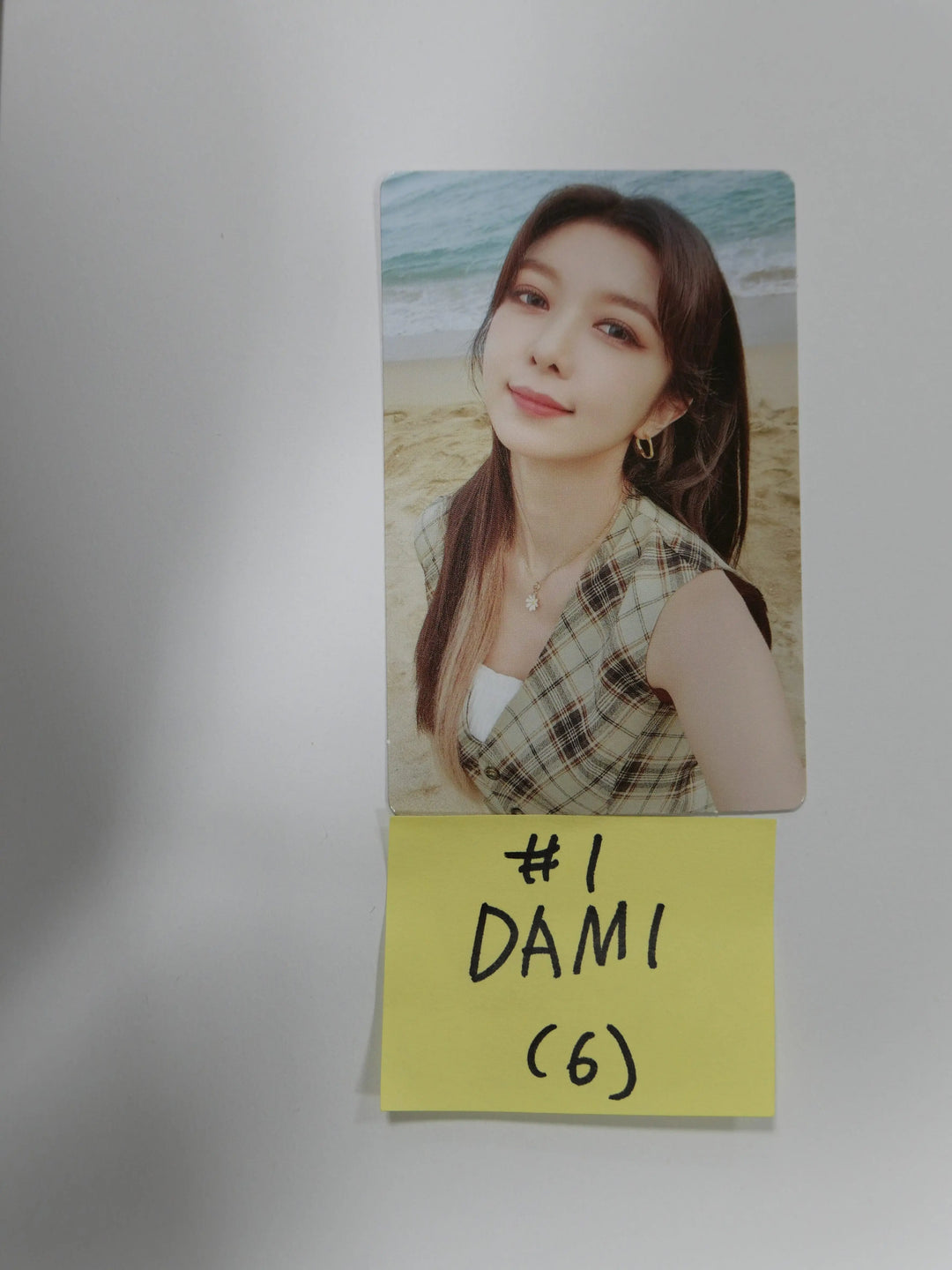 Dreamcatcher "Summer Holiday" - Official Photocard (Handong, Yoohyeon, Dami, Gahyeon) - HALLYUSUPERSTORE