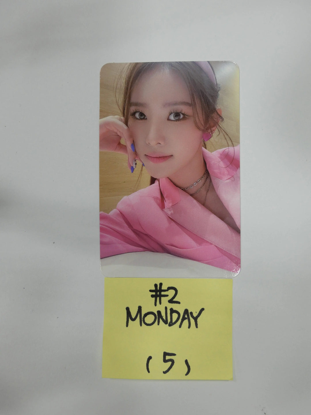 Weeekly - Play Game: Holiday - Official Photocard - HALLYUSUPERSTORE