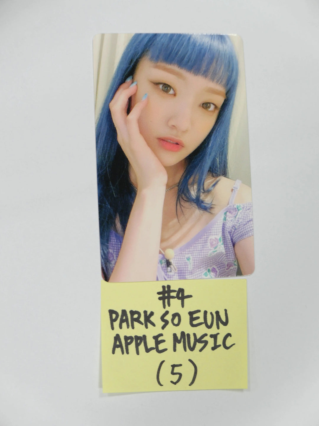 Weeekly - Play Game: Holiday - Applemusic Fan Sign Event Photocard - HALLYUSUPERSTORE