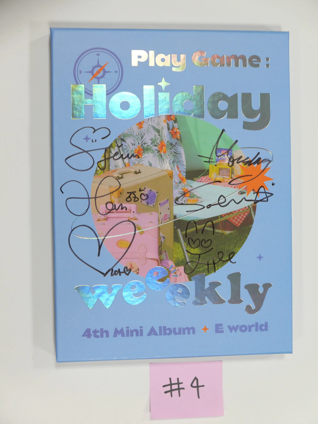 Weeekly "Play Game : Holiday Party" 4th Mini - Autographed Promo Album (Updated 8/12) - HALLYUSUPERSTORE