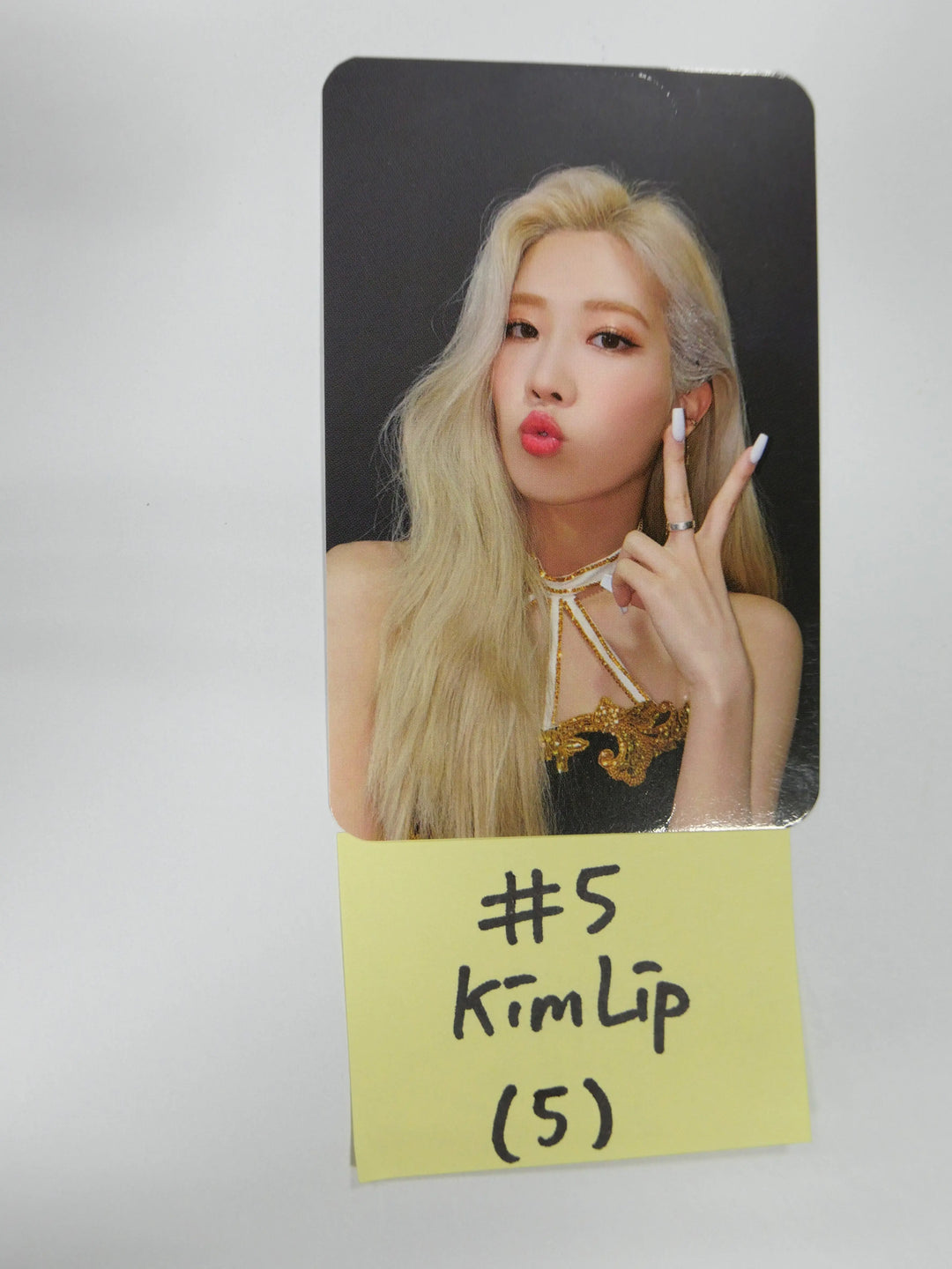 Loona &