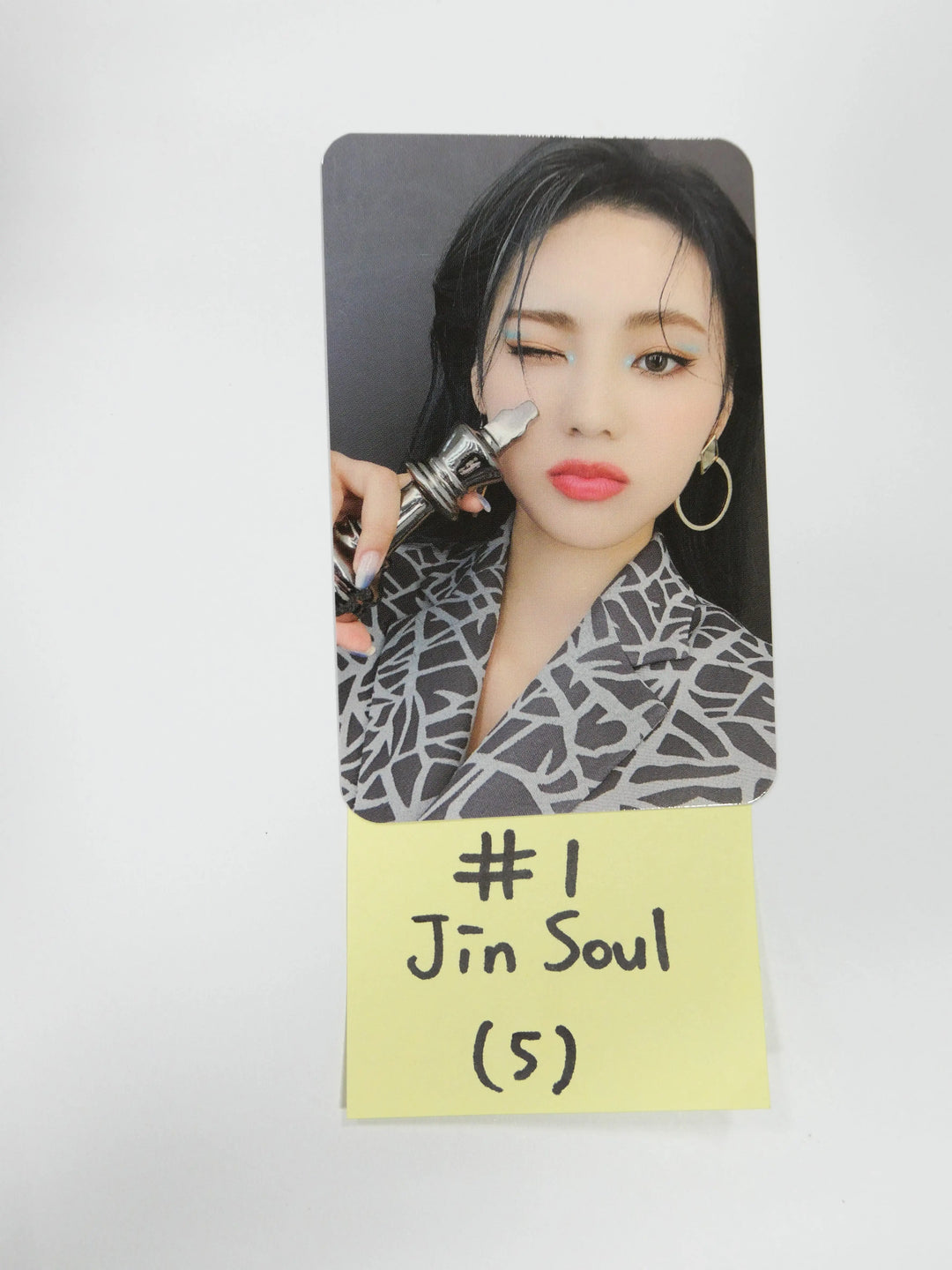 Loona &