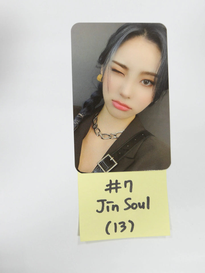 Loona &