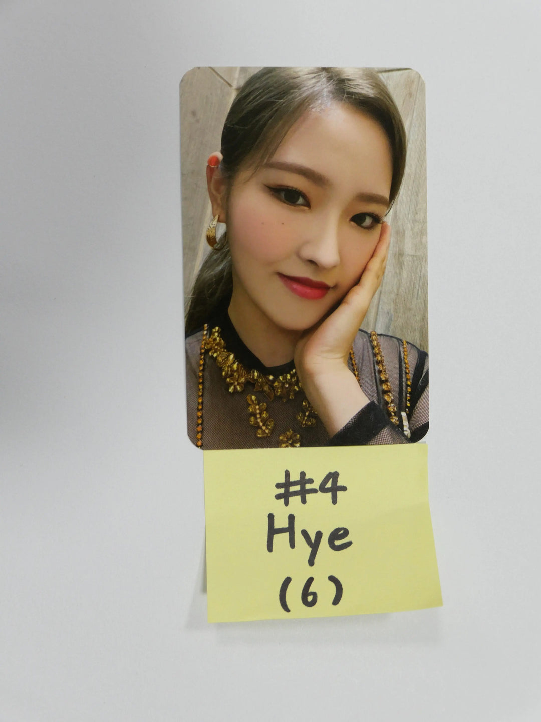 Loona &