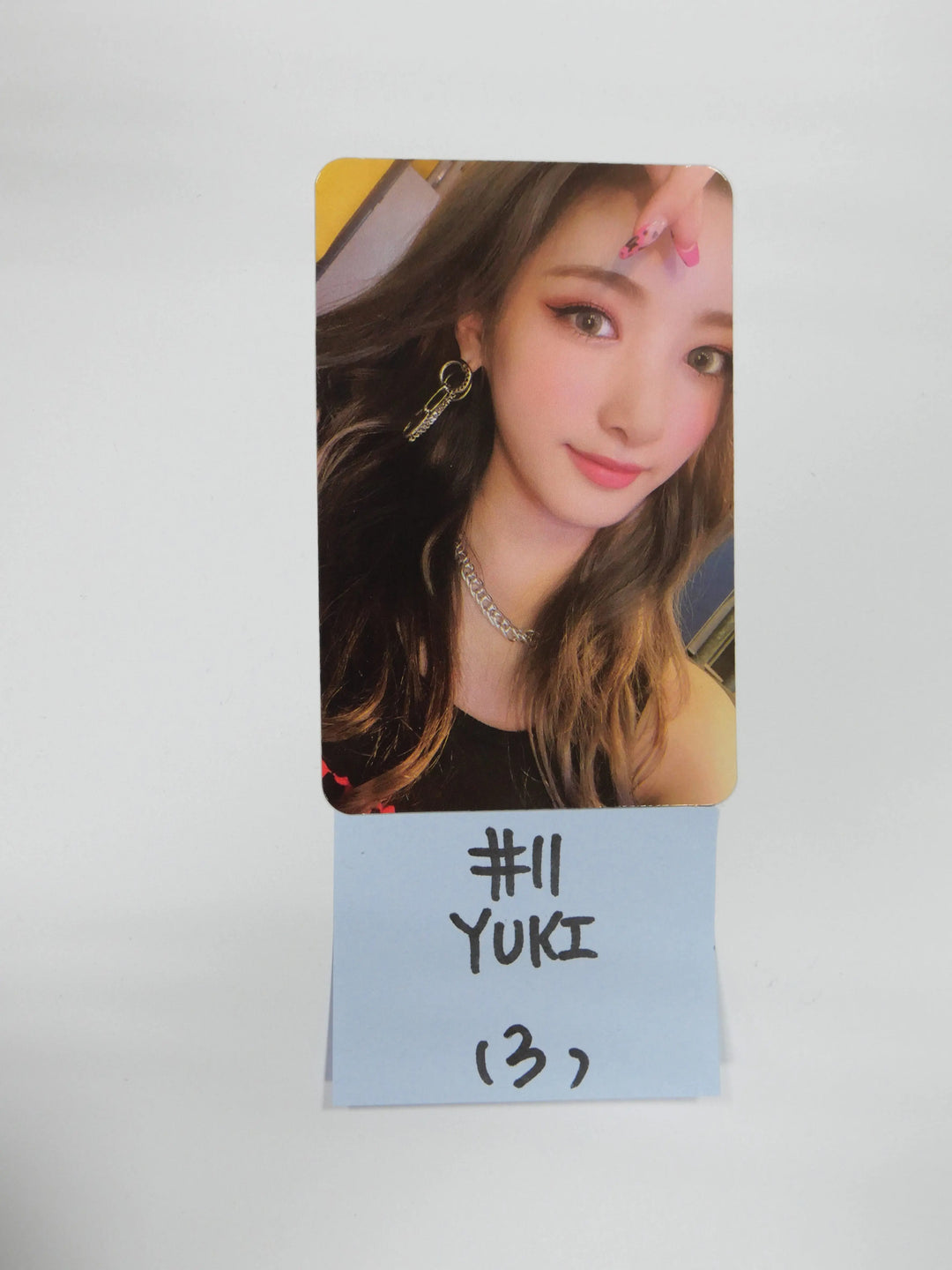 Purple Kiss "Hide &amp; Seek" - Official Photocard [Updated 10/01] - HALLYUSUPERSTORE