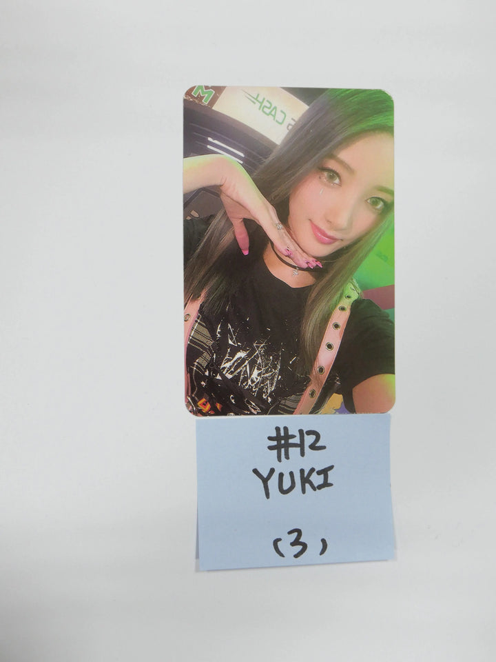 Purple Kiss "Hide &amp; Seek" - Official Photocard [Updated 10/01] - HALLYUSUPERSTORE