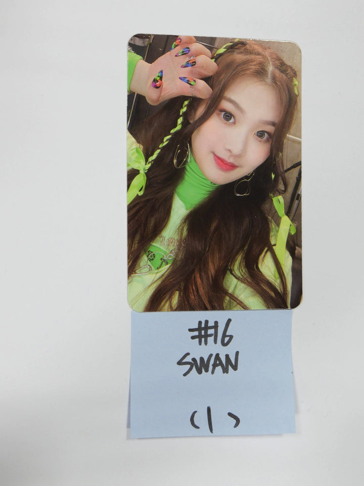 Purple Kiss "Hide &amp; Seek" - Official Photocard [Updated 10/01] - HALLYUSUPERSTORE