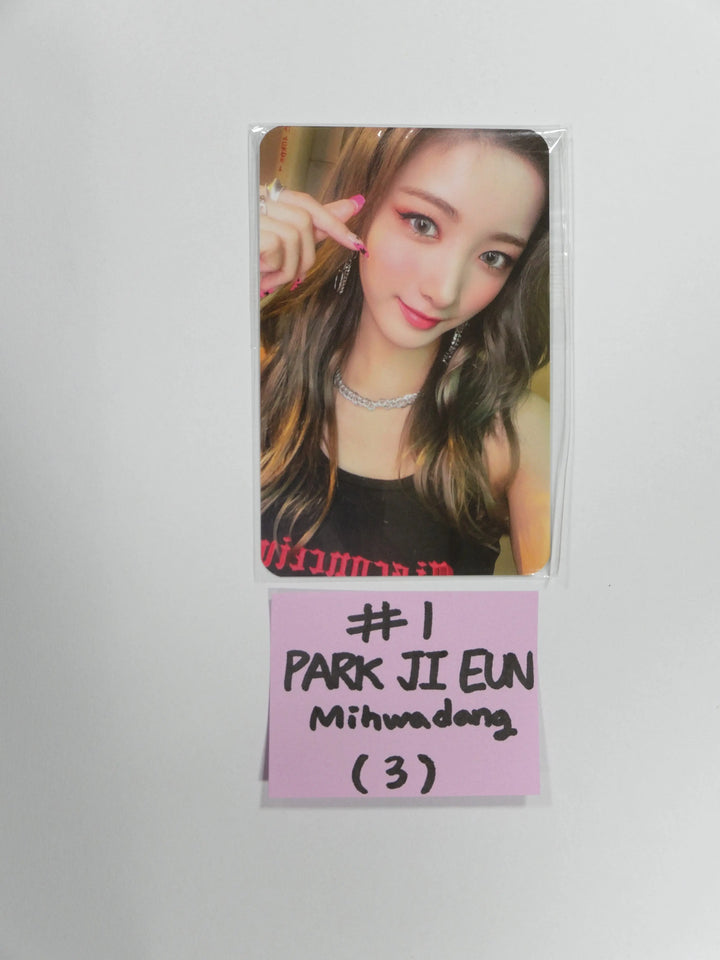 Purple Kiss "Hide &amp; Seek" - Mihwadang Fansign Event Photocard - HALLYUSUPERSTORE