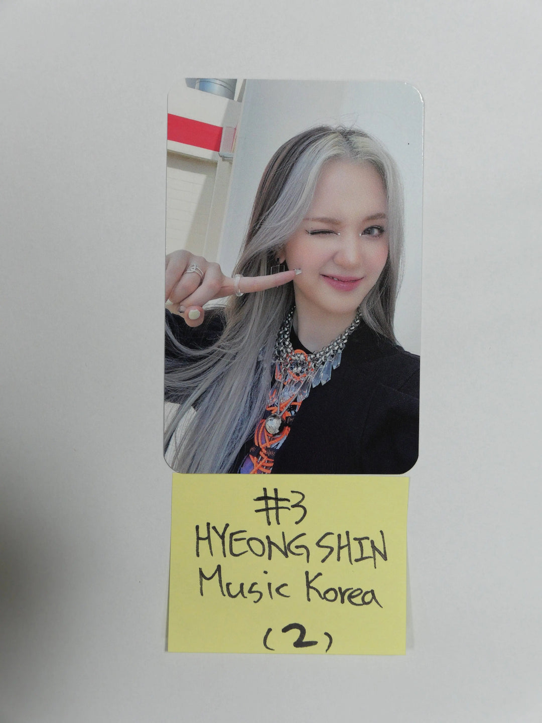 HOT ISSUE 1st Single Album &