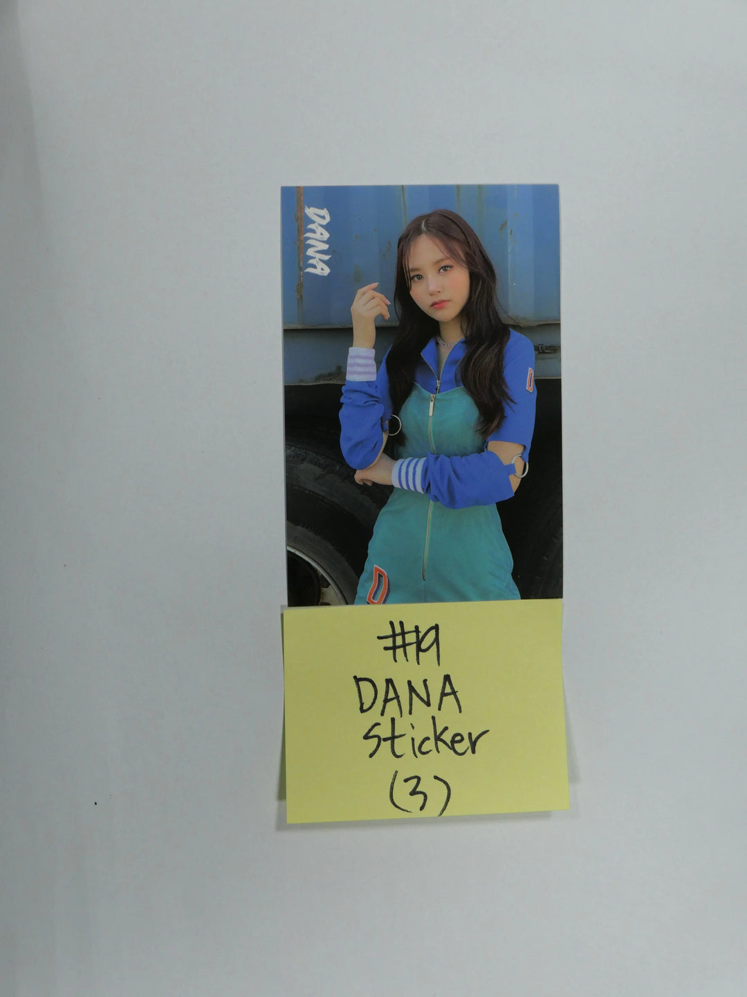 HOT ISSUE 1st Single Album &