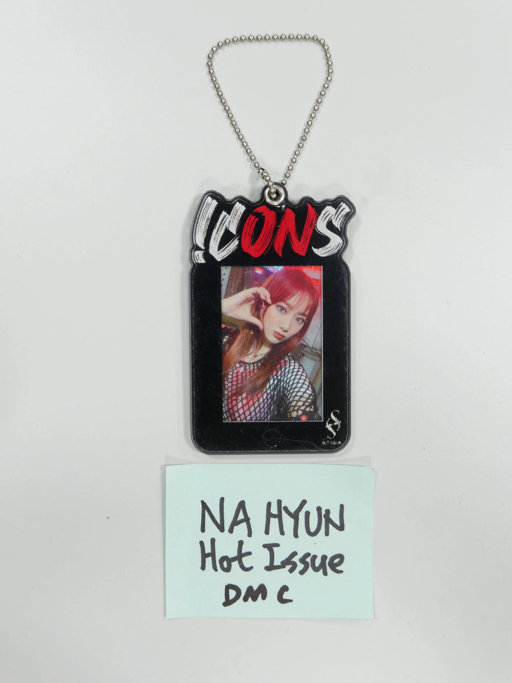 PIXY, LIGHTSUM, Hot Issue, Purple Kiss - Hand Autographed(Signed) Polaroid, Photocard, Keyring - HALLYUSUPERSTORE