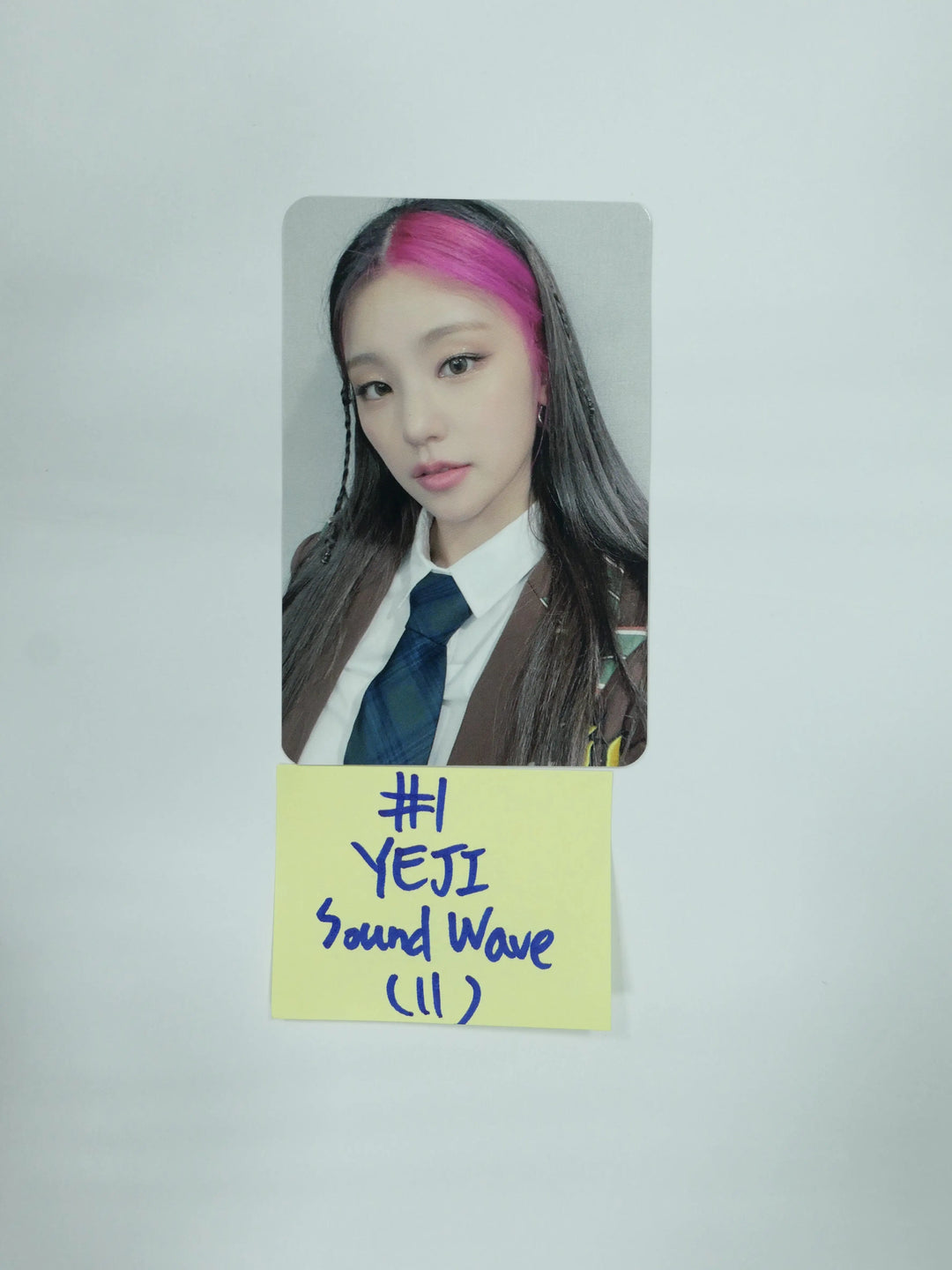 ITZY ‘CRAZY IN LOVE’ - Soundwave Fansign Event Photocard &amp; 4 Cut Photo - HALLYUSUPERSTORE
