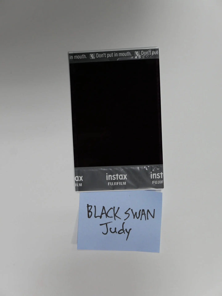 P1211211