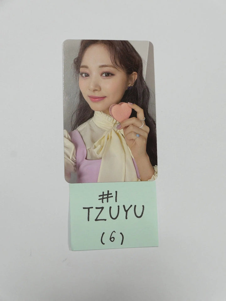 TWICE &