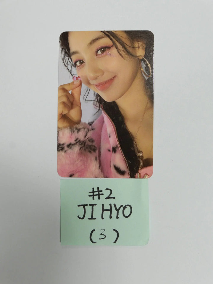 TWICE &