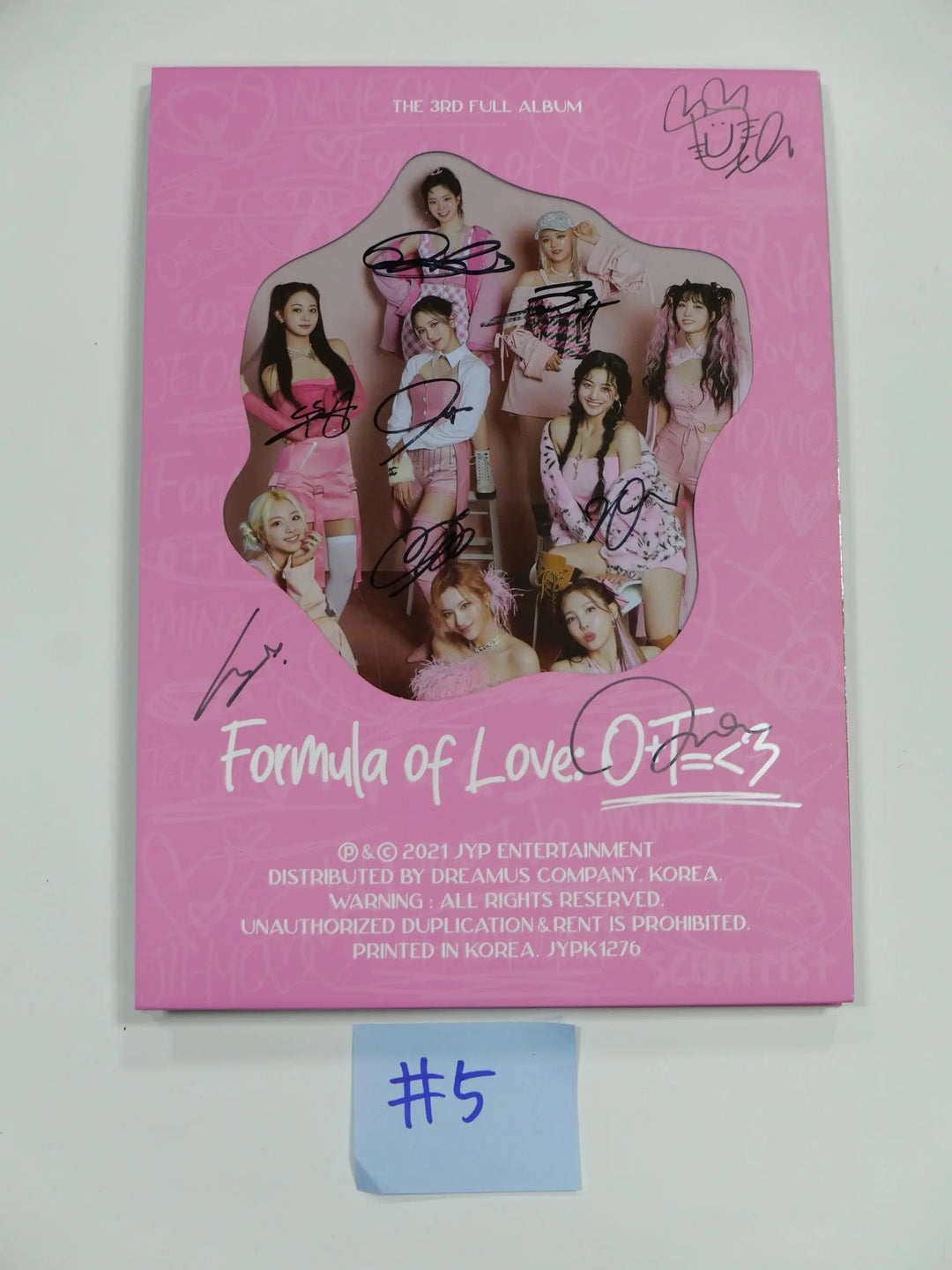TWICE &