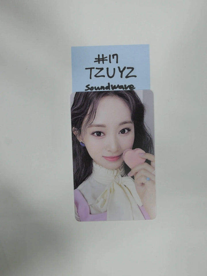 TWICE &