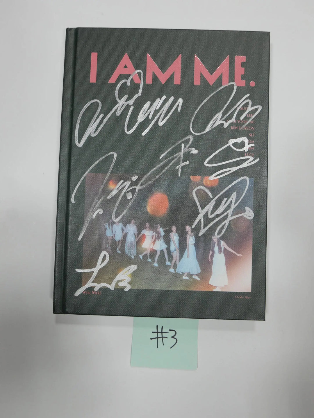 Weki Meki ‘I AM ME.’ - Hand Autographed(Signed) Promo Album - HALLYUSUPERSTORE