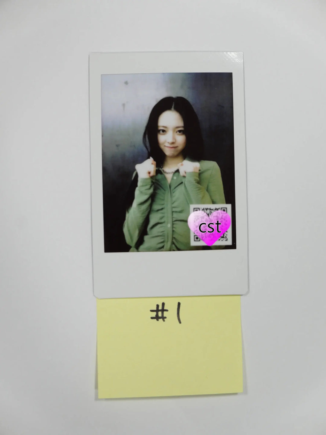 ITZY ‘CRAZY IN LOVE’ – Fansign Event Yuna Voice Polaroid - HALLYUSUPERSTORE