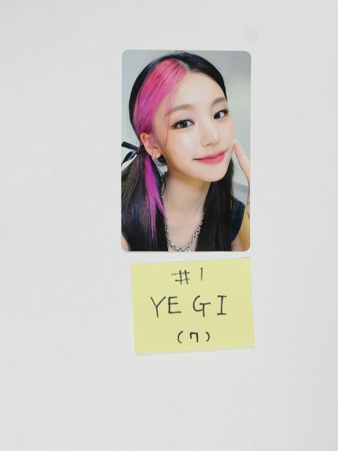 Itzy – No Bad Days DECEMBER <Let IT Snow> - Pre-order Benefit Polaroid Photocard &amp; Official Photocard - HALLYUSUPERSTORE