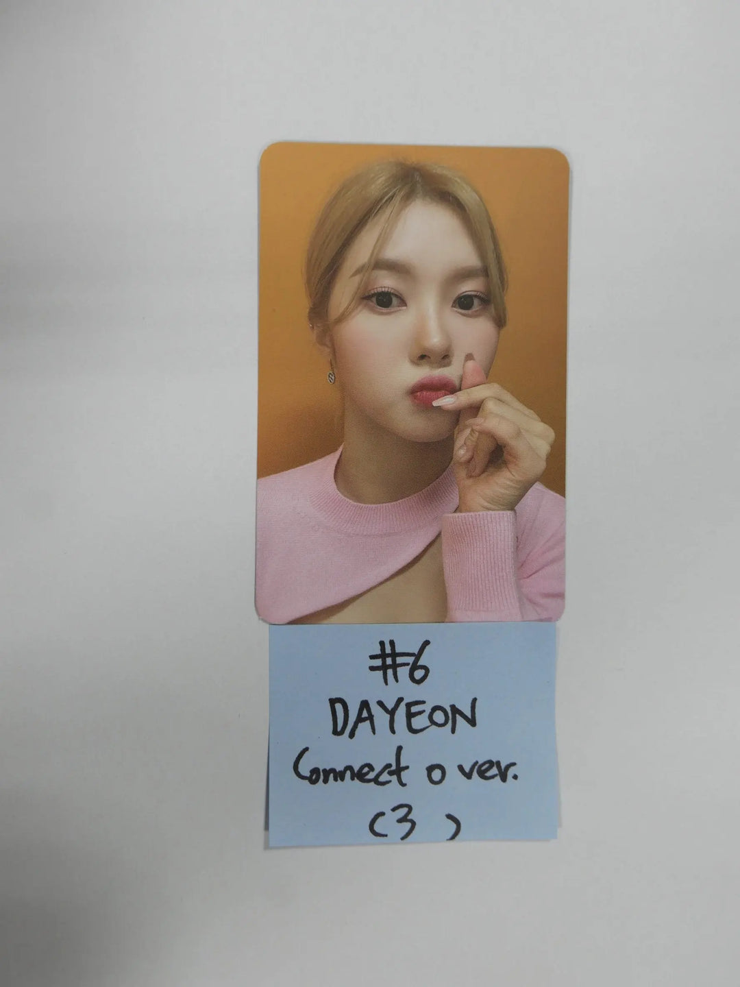 Kep1er "FIRST IMPACT" 1st - Official Photocard (Connect O Ver.) - HALLYUSUPERSTORE