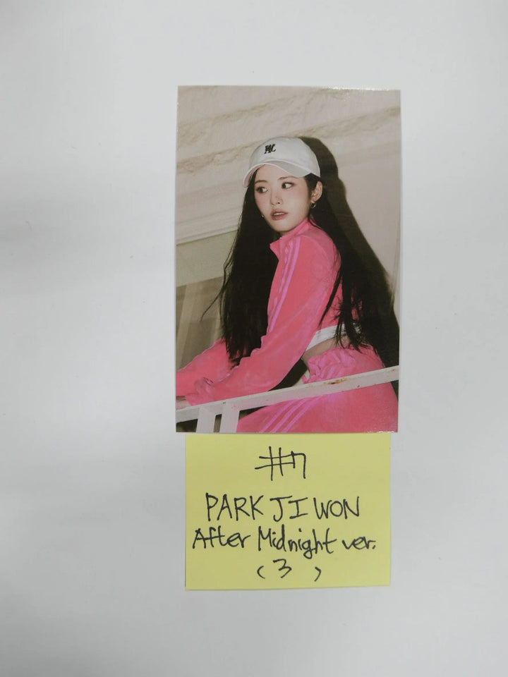 Fromis_9 "Midnight Guest" - Official Photocard [After Midnight Ver] (Updated 2/21) - HALLYUSUPERSTORE