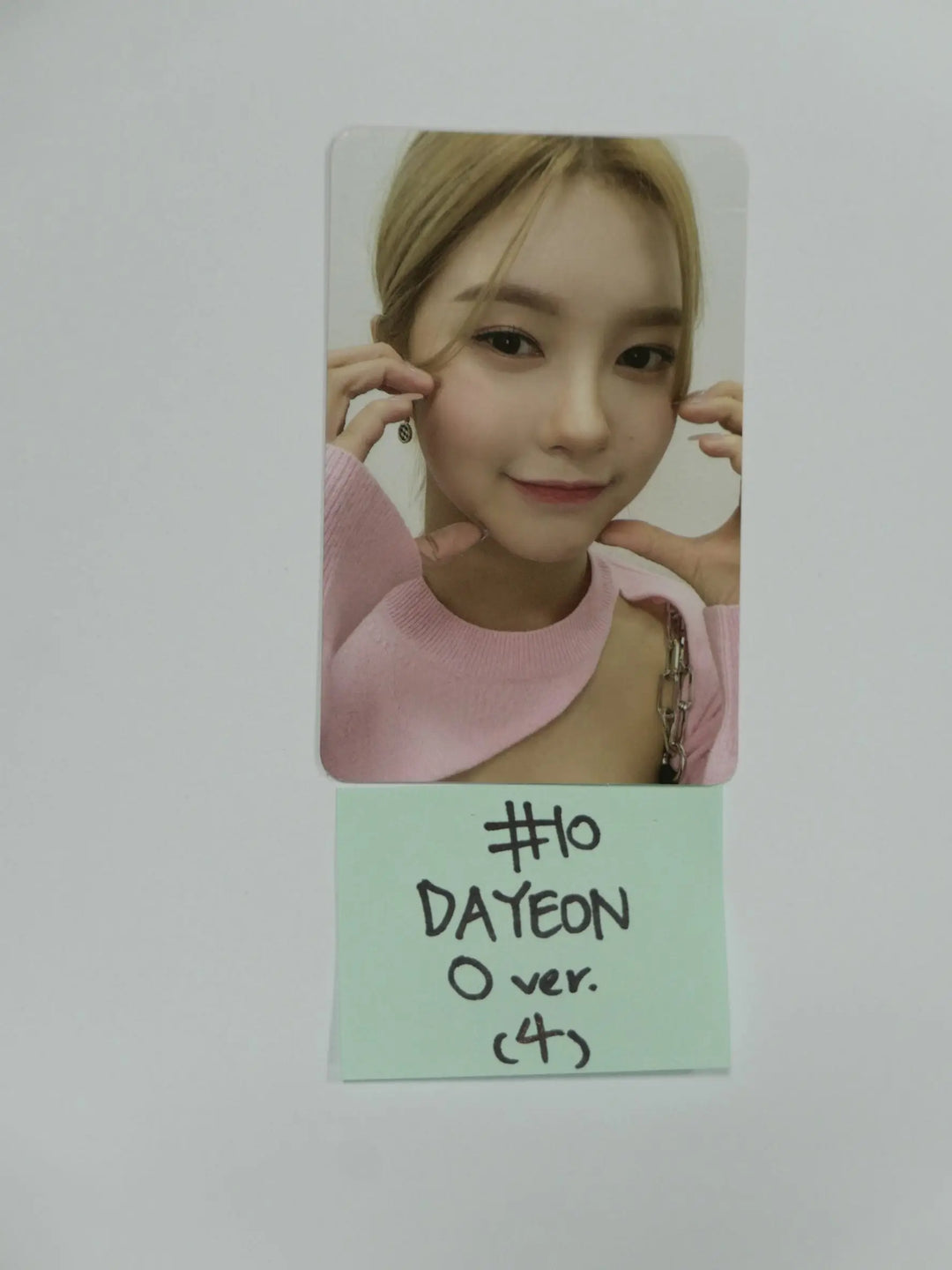 Kep1er "FIRST IMPACT" 1st - Official Photocard (Connect O Ver.) [Updated 1/20] - HALLYUSUPERSTORE