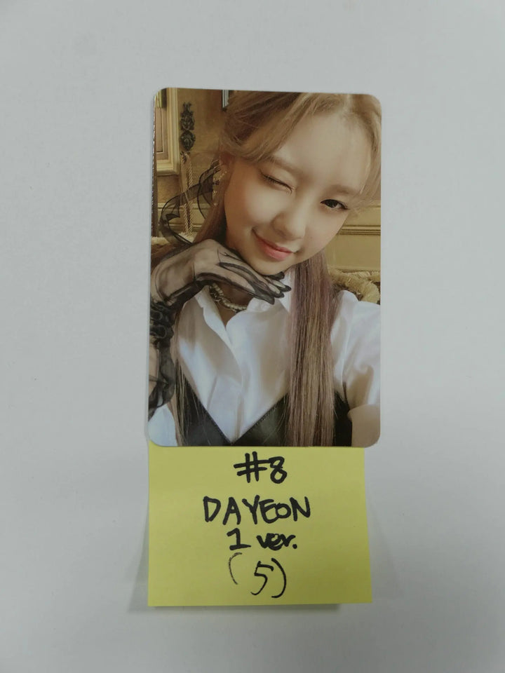 Kep1er "FIRST IMPACT" 1st - Official Photocard (Connect 1 Ver.) [Updated 1/20] - HALLYUSUPERSTORE