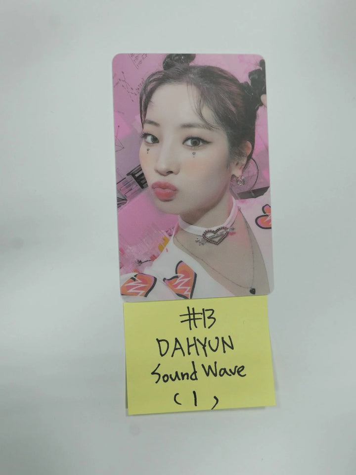 TWICE &