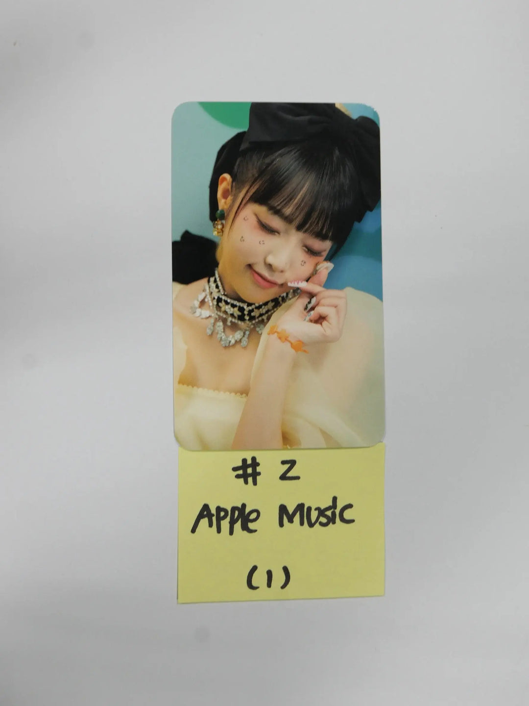 YENA "ˣ‿ˣ (SMiLEY)" - Apple Music Pre-Order Benefit Phtocard - HALLYUSUPERSTORE