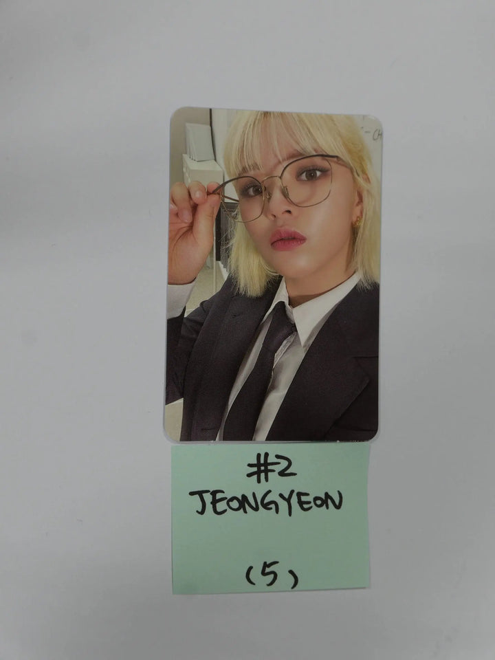 TWICE &