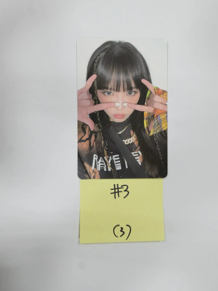 YENA "ˣ‿ˣ (SMiLEY)" - Official Photocard [HERO Ver] - HALLYUSUPERSTORE