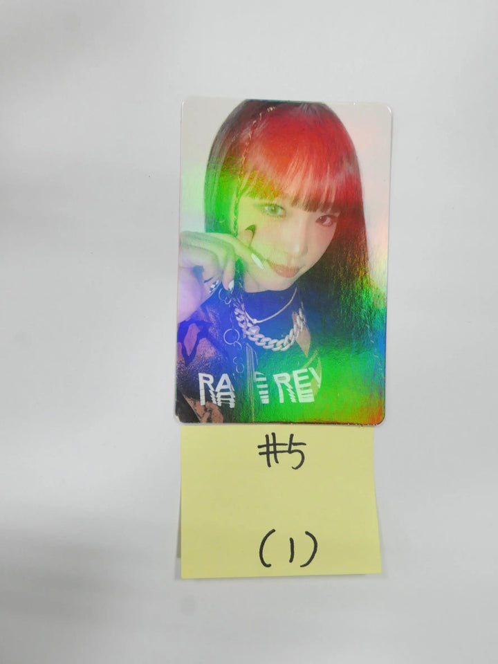 YENA "ˣ‿ˣ (SMiLEY)" - Official Photocard [HERO Ver] - HALLYUSUPERSTORE