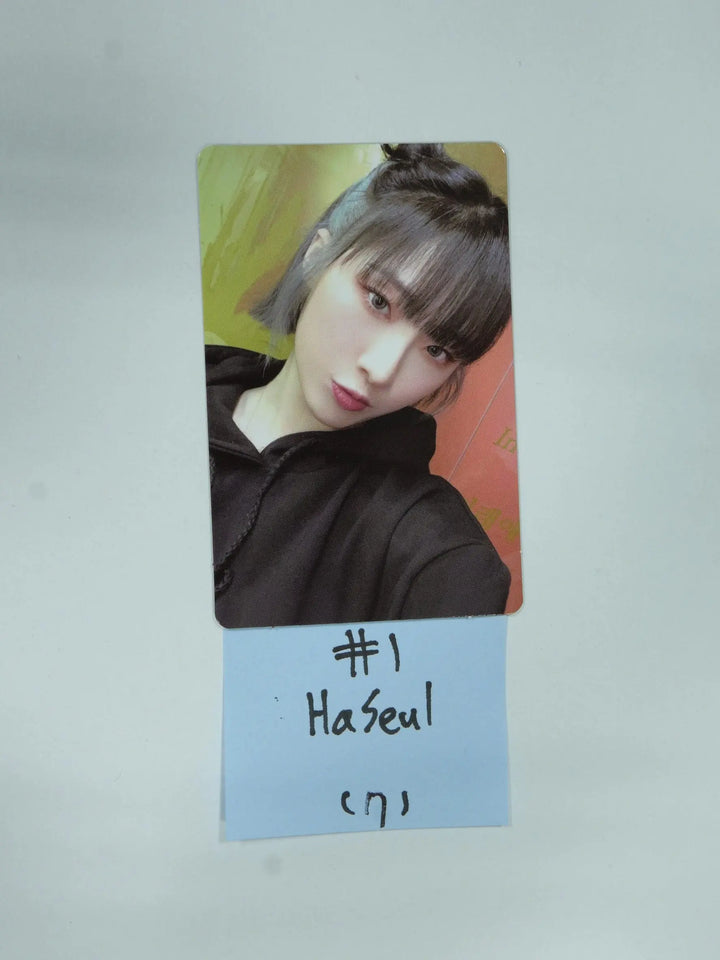 Loona " Loona VERSE : FROM" - 2022 Concert Trading Photocard [Heejin, Hyunjin, Haseul, Yeojin, Vivi] (updated 3/18) - HALLYUSUPERSTORE