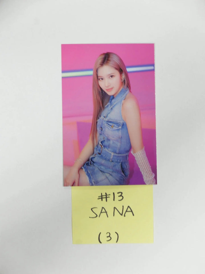 TWICE &