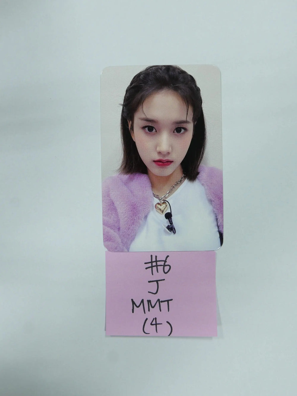 StayC 'YOUNG-LUV.COM' - MMT Pre-Order Benefit Photocard - HALLYUSUPERSTORE