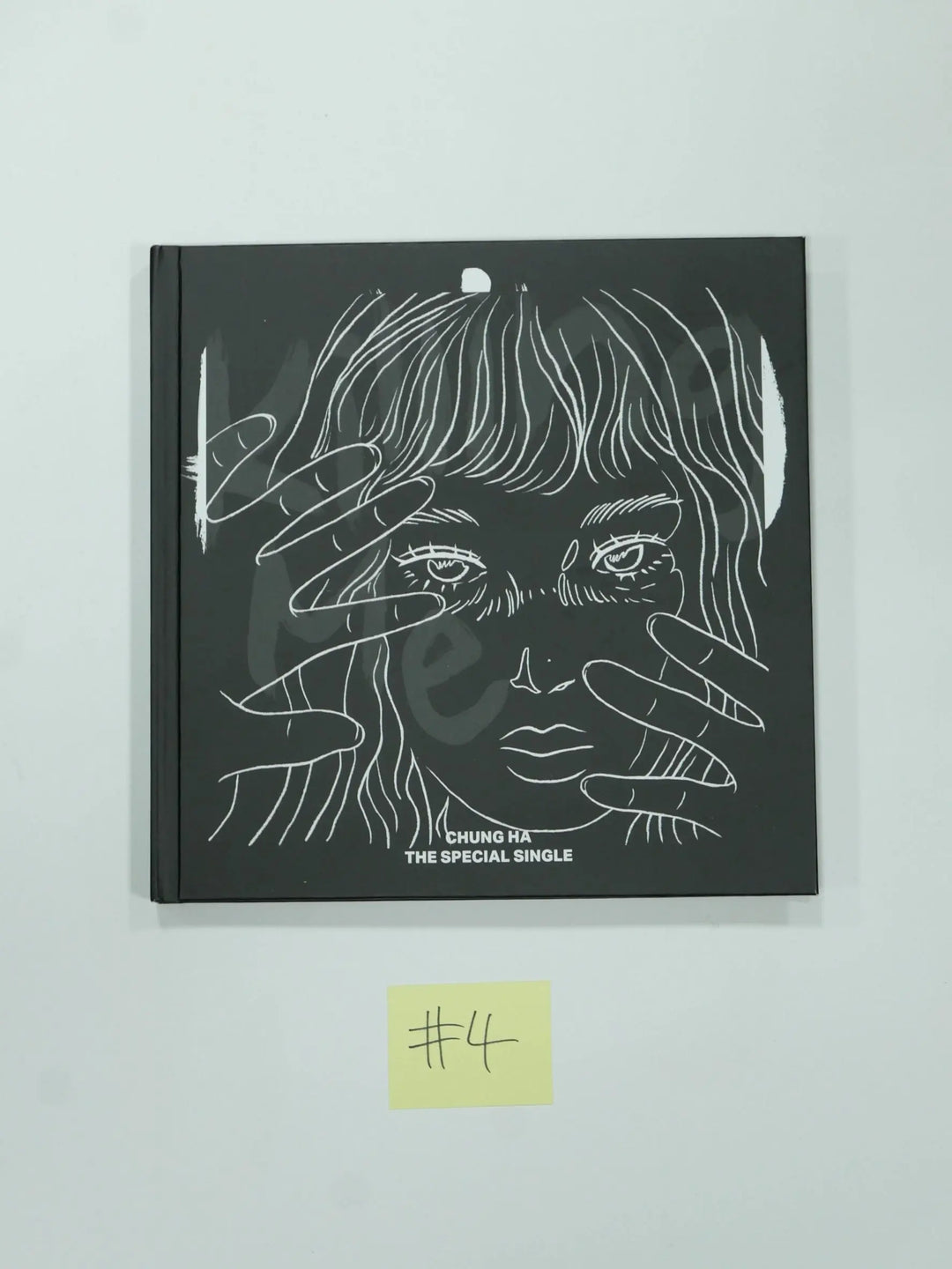 [YUJU, Weki Meki, Chung ha, GWSN, H1-Key] -Hand Autographed(Signed) Album - HALLYUSUPERSTORE