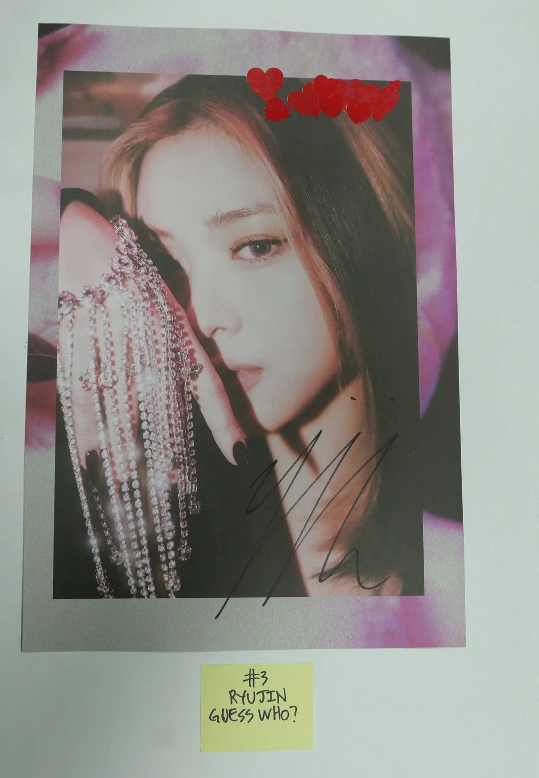 [ITZY,Cignature] - A Cut Page From Fansign Event Album Photo - HALLYUSUPERSTORE