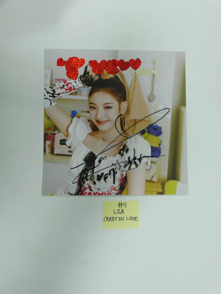 [ITZY,Cignature] - A Cut Page From Fansign Event Album Photo - HALLYUSUPERSTORE