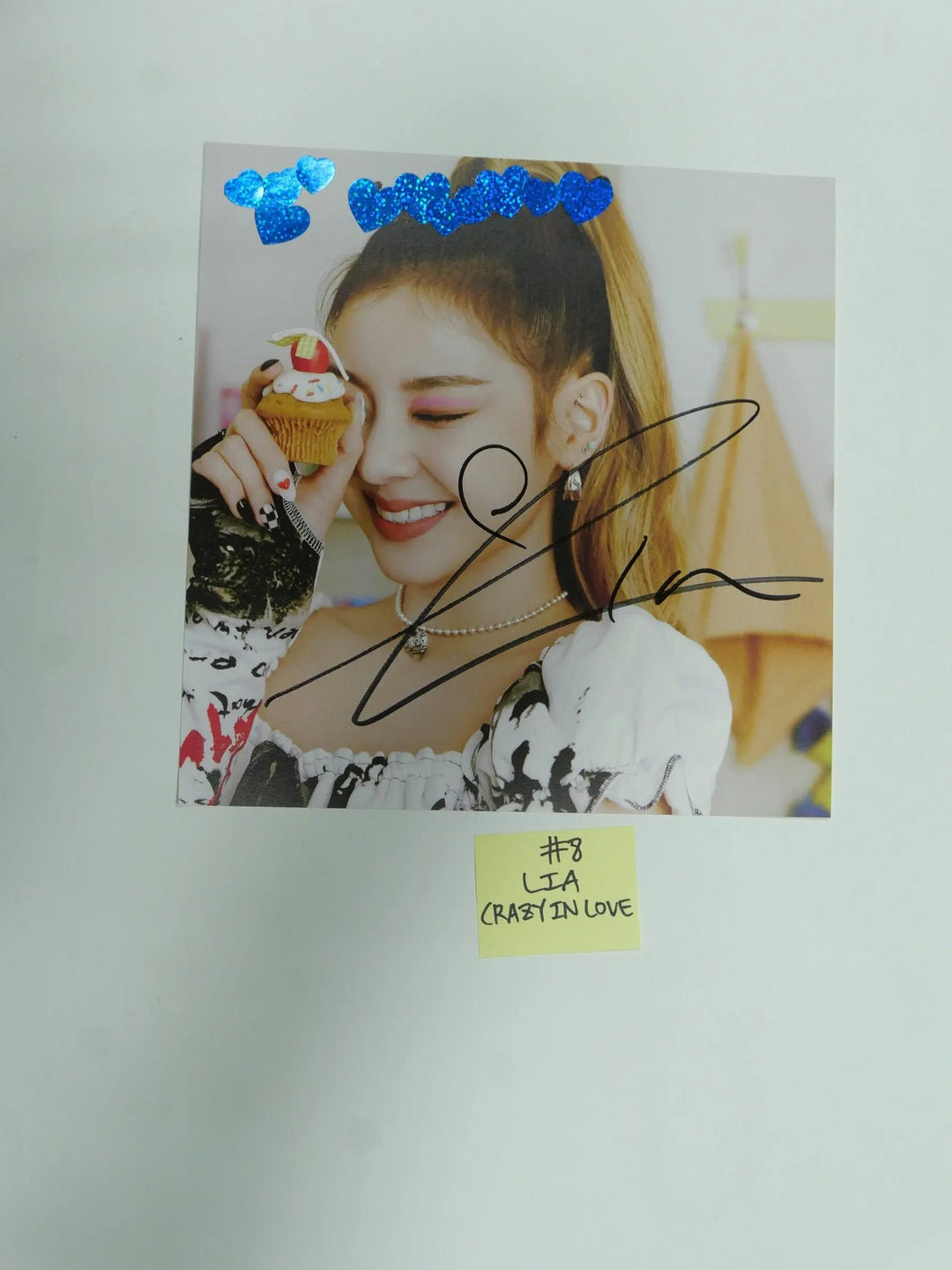 [ITZY,Cignature] - A Cut Page From Fansign Event Album Photo - HALLYUSUPERSTORE
