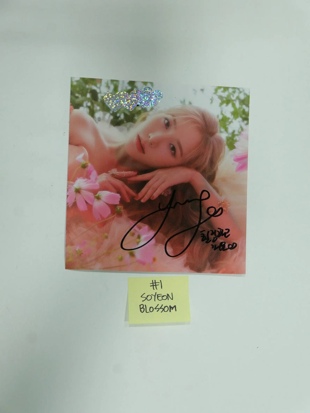 [I*ZONE, VIVIZ, Lightsum, Laboum] - A Cut Page From Fansign Event Album Photo - HALLYUSUPERSTORE