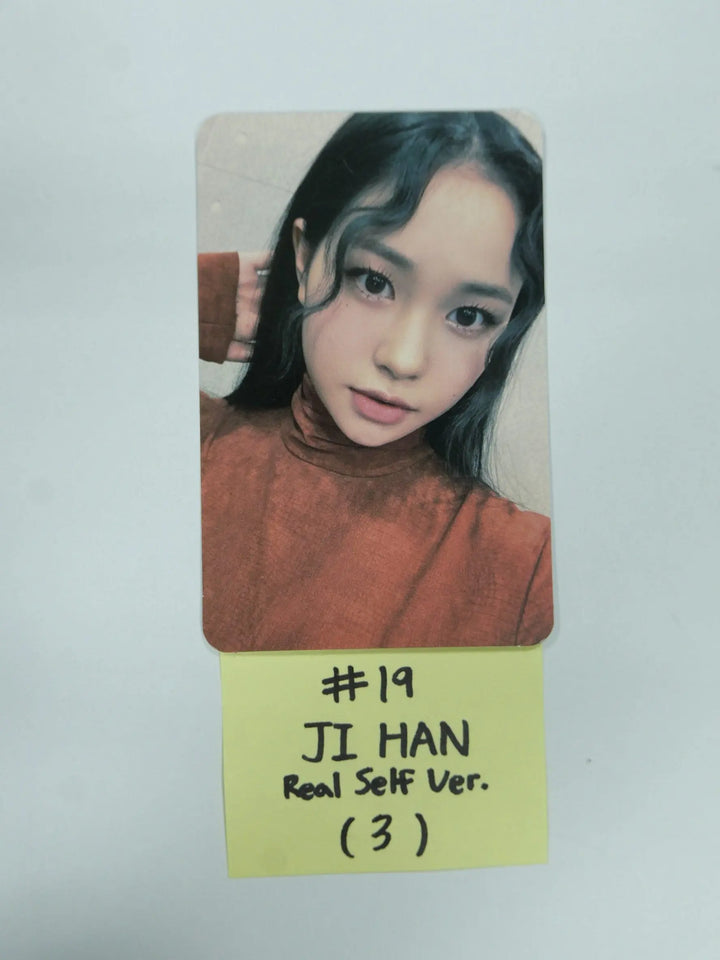 Weeekly "Play Game : AWAKE" - Official Photocard (Real self Ver.) - HALLYUSUPERSTORE